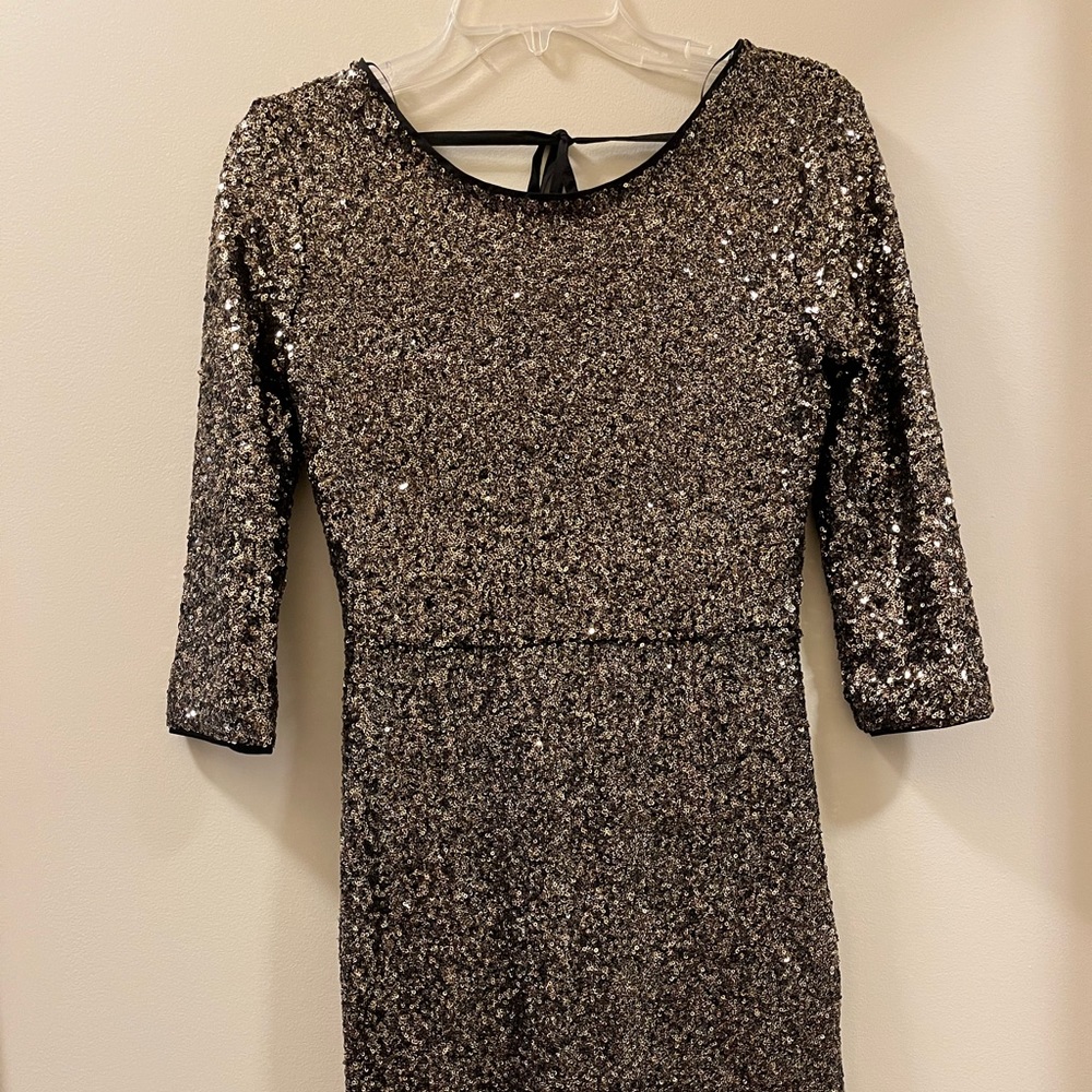3/4 length glitter dress